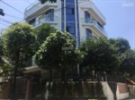 Chính chủ bán biệt thự D5 lô góc mặt phố Lạc Long Quân, DT 300m2, mặt tiền 17m