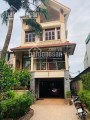 Bán biệt thự ngõ 649 Lĩnh Nam, Hoàng Mai, 240m2 xây 3,5 tầng,có sân vườn, gara, oto tránh nhau.