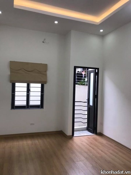 Chỉ với 2,8 tỷ, sở hữu nhà đẹp phố Hoàng Ngân, ô tô đỗ cửa.