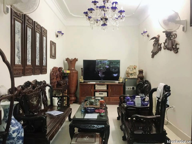 Nhà đẹp giá rẻ phố Khương Đình, 47mx5 tầng, ô tô đỗ cửa,chỉ 3,8 tỷ.