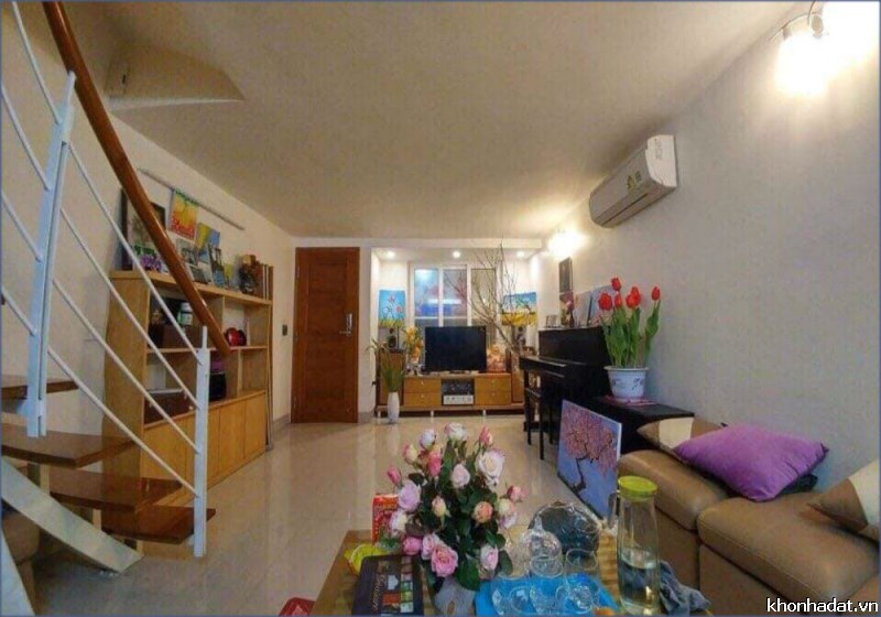 Bán nhà tự xây phố Đội Cấn, nhà đẹp có nội thất, ở ngay ( 35m2, 3PN)