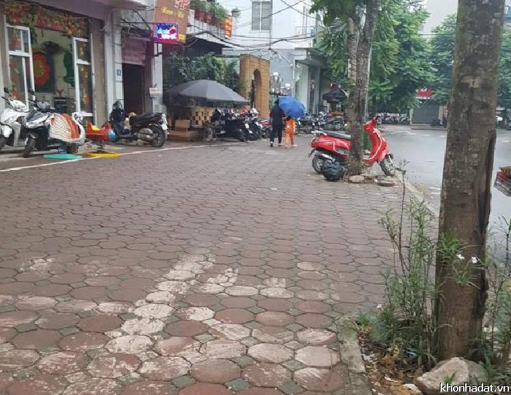 Bán nhà mặt phố Phan Kế Bính, KD vô địch, vỉa hè rộng( 45m2, 4 tầng). Chỉ 10 tỷ