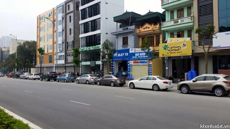 Cho thuê cửa hàng 1 tầng mặt phố Võ Chí Công, Tây Hồ. DT 150m, MT 9m. LH 0972760089.