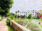 Bán gấp BT Hoa Phượng 02-19, hướng TB, 395,8m2 đất, XD 532,3m2, view vườn hoa lớn sông rộng, 28.5t