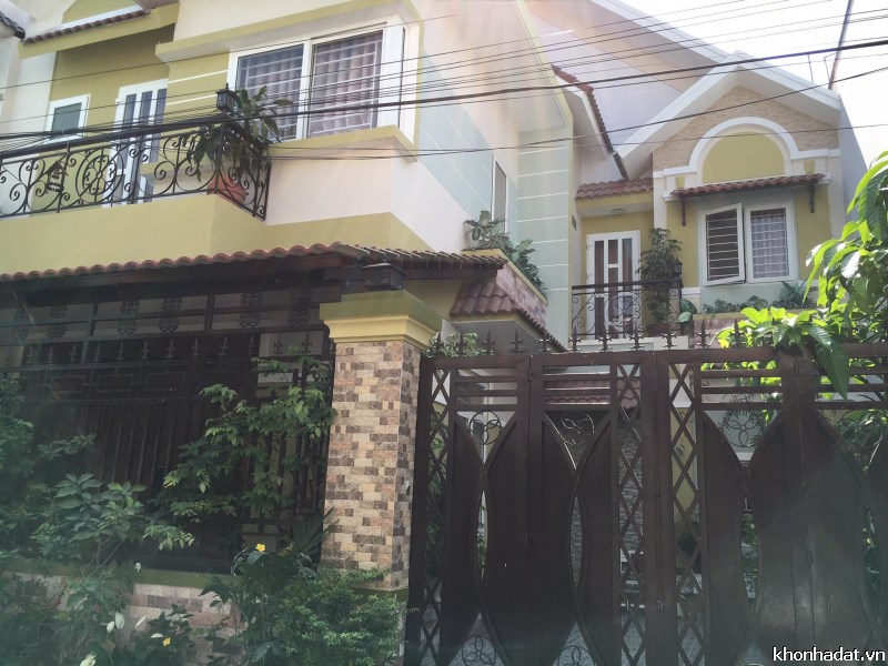Biệt Thự Vạn Xuân Ngang 10m x 13m Sh riêng tặng full nội thất cách Trường CĐ Điện Lực 800m