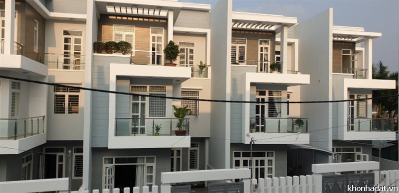Biệt Thự Cao Cấp Vạn Xuân 1 Trệt 2 Lầu Trong KDC Khép Kín Ngay CĐ Điện từ H.H.Giáp vào 100m