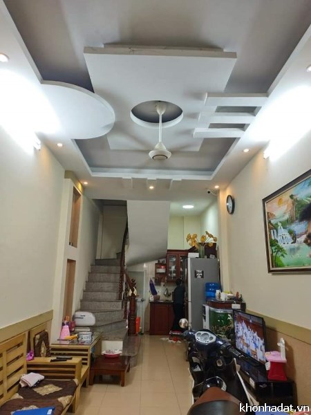 BÁN NHÀ RIÊNG PHố TÔN THÁT TÙNG .DT.42M.GIÁ 3.5 TỶ .