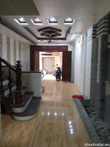 Nhà riêng chính chủ sổ đỏ vuông vắn Tôn Thất Tùng:DT.42m. Giá.3.5 tỷ
