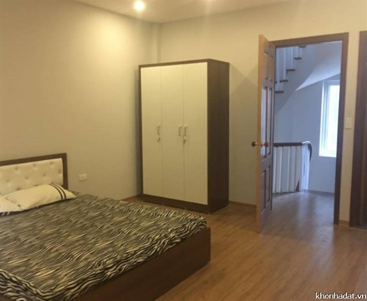 Nhà đẹp 4 tầng gần phố Hoàng Cầu, 300m ra hồ, 38m2, 4 tầng, 3.9 tỷ