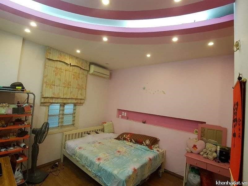 Nhà LÔ GÓC Trung Kính, cho thuê 30tr/ tháng, 60mx4t mới, ô tô, kinh doanh tốt, 7.6 tỷ.