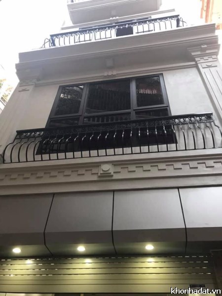 - Bán nhà riêng chính chủ Thanh Xuân Hà Nội vị trí thông thoáng lô 2 mặt góc.