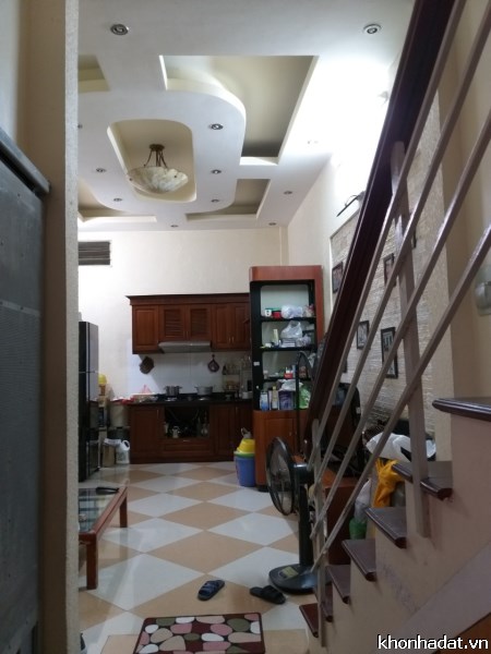 Cách 1 nhà ra phố, nhà đẹp vị trí đẹp giá mềm mại trung tâm Quận Đống Đa.