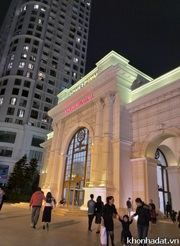 Nhỉnh 3 tỷ có nhà ở luôn, trung tâm Ngã Tư Sở cách 200m ra ROYAL CITY.