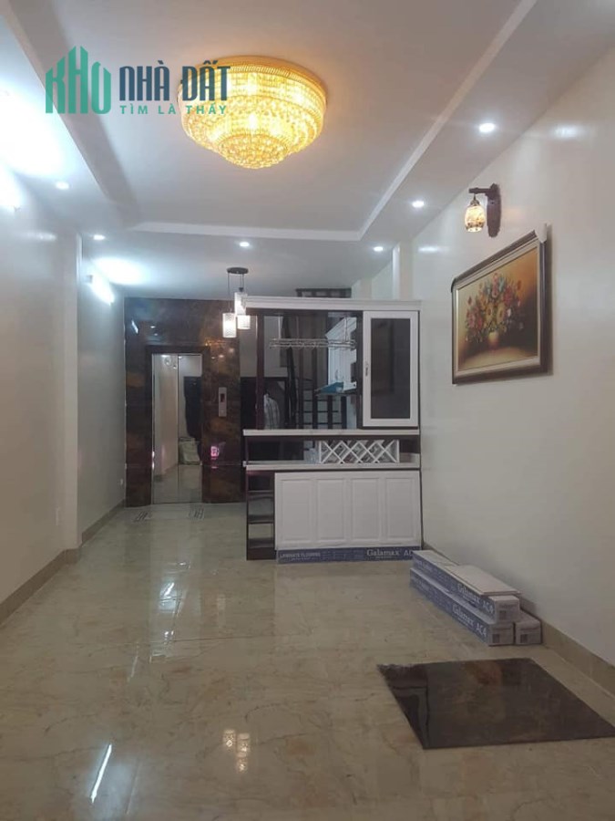Siêu Phẩm Đầu Năm 2020! Bán nhà Ngọc Hà, Ba Đình,38m2x 7 tầng, 7.1 tỷ, ngõ oto