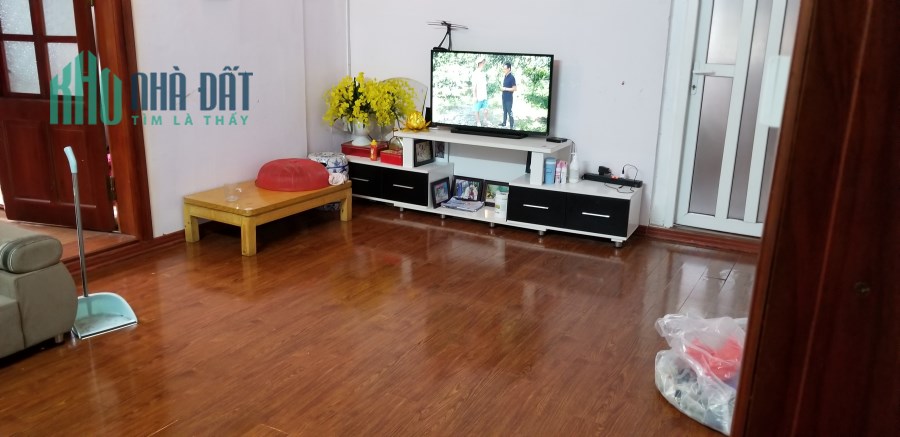 Bán căn hộ tập thể Giải Phóng
