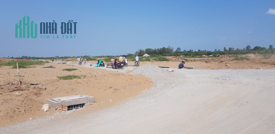 Bán gấp nền đối diện TTTM tại Thị Trấn Mái Dầm chỉ 330tr lh 0939222025