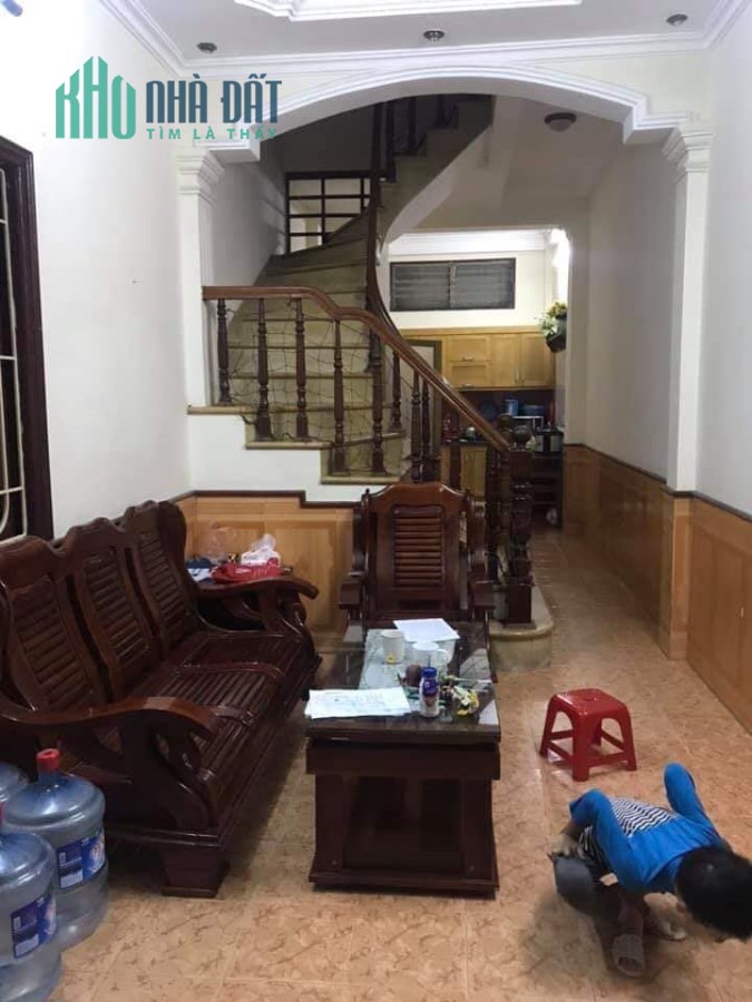 Bán Gấp nhà Bùi Xương Trạch, Thanh Xuân, ngõ 3 Gác, 45m x 4 Tầng, 2.74 Tỷ.
