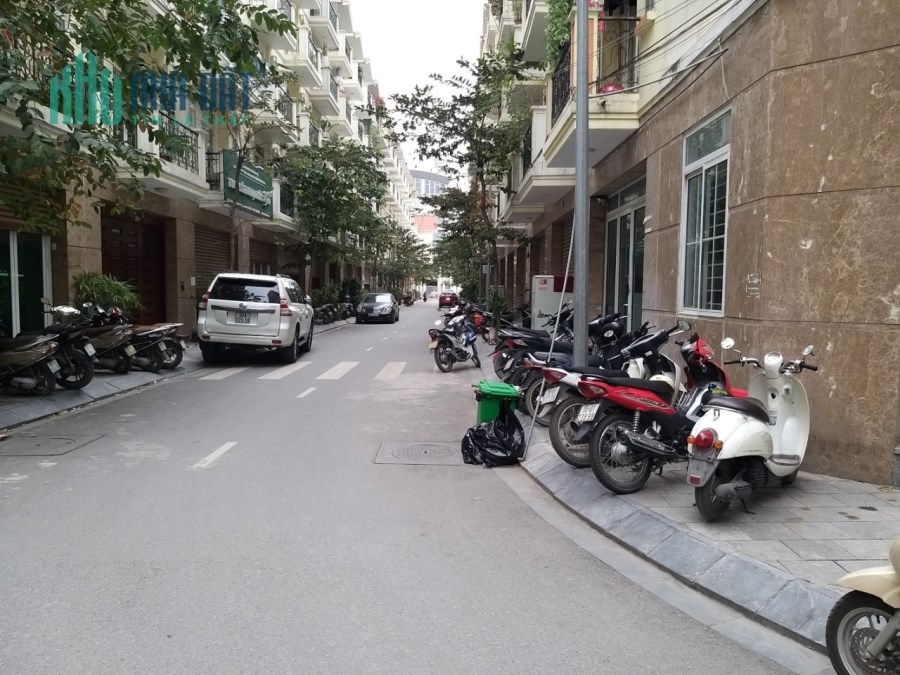 Cho thuê nhà liền kề 96 Nguyễn Huy Tưởng Thanh Xuân, dt 75m x 5 tầng nhà mới đẹp