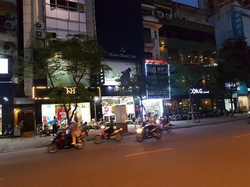 Bán nhà Ngô Gia Tự, Long Biên, DT 200m2, MT 7,5m, giá 15tỷ, 2 mặt tiền, kinh doanh