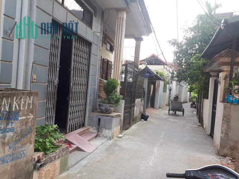 Bán 48m2 đất Đông Ngạc, Bắc Từ Liêm. Ô TÔ đỗ cửa, MT 4.2m.
