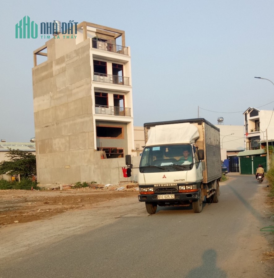 36 lô đất mặt tiền đường An Phú Đông 27, quận 12. Giá 39 triệu/m2. Sổ mới 2020, vị trí đẹp, dân cư
