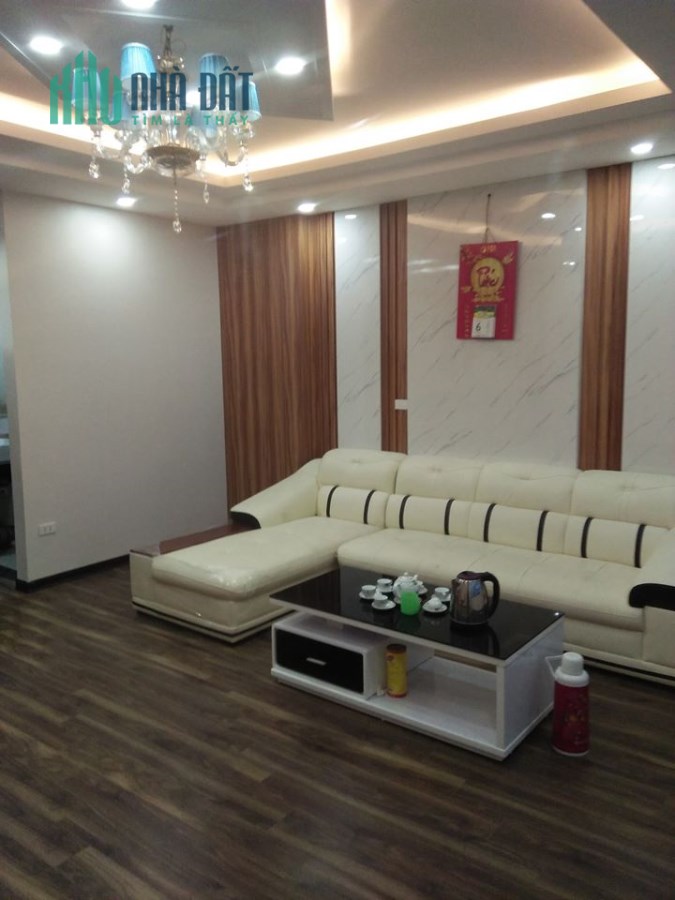 Bán nhà đẹp giá hợp lý - 3 mặt thoáng – Thang máy Đê La Thành 52M x 5T , MT5.2 , 5.2tỷ