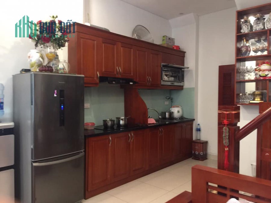 Bán nhà ngõ Hồng Mai, dt 44mx1 t, mt 3.9 m. Giá 2.8 tỷ.
