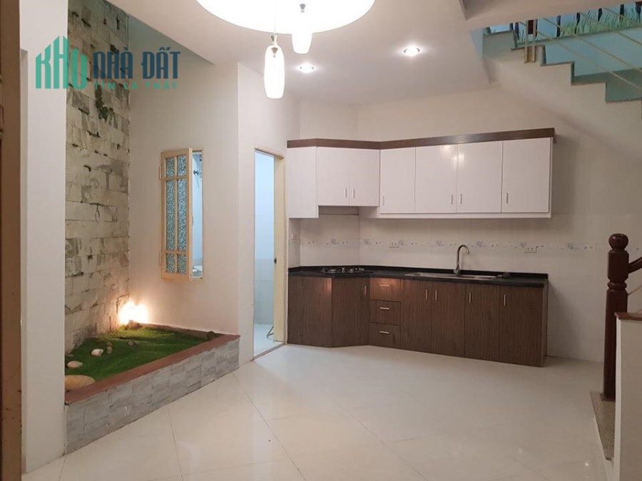 Bán nhà Nguyễn Thái Học 34M x 5T , MT4.2 , 4 tỷ Ba Đình.