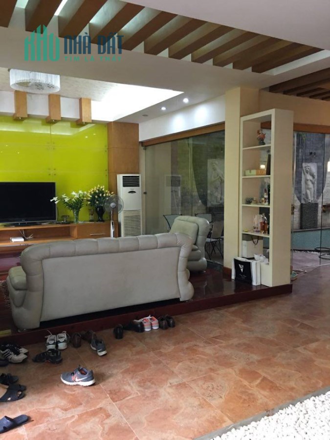 Bán nhà mặt phố Trần Thái Tông, Dịch Vọng, Cầu Giấy dt 150 m2 x 8 mt 8 m giá 49 tỷ
