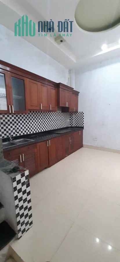 BÁN NHÀ NGÕ- KHU TRUNG TÂM - KINH DOANH TỐT Phố Nguyễn Trãi quận Thanh Xuân Hà Nội giá nhỉnh 2.x tỷ