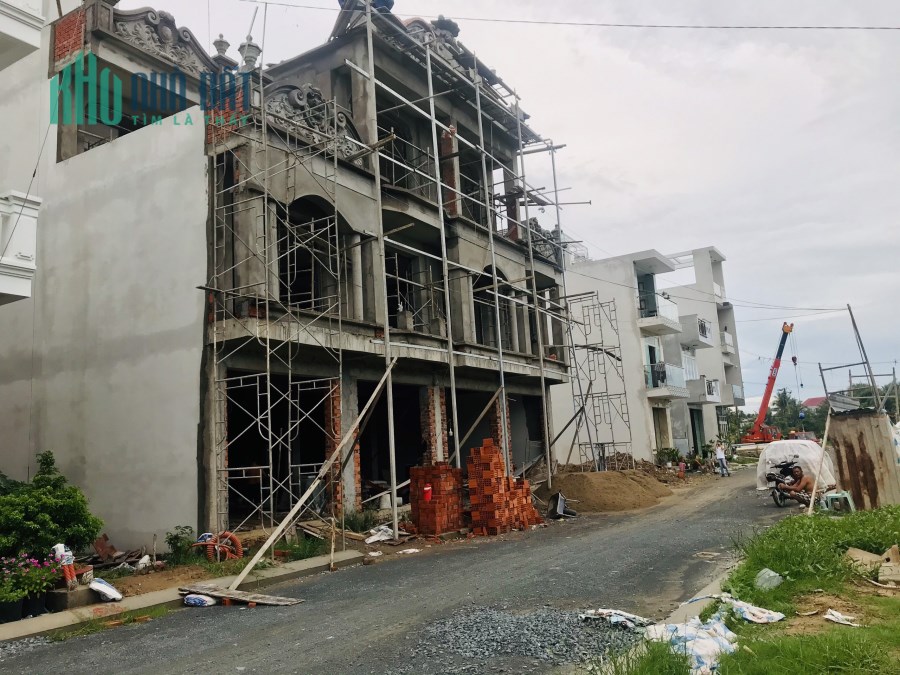 CƠ HỘI VÀNG ĐẦU TƯ NHÀ PHỐ MẶT TIỀN CHỢ BÌNH MINH