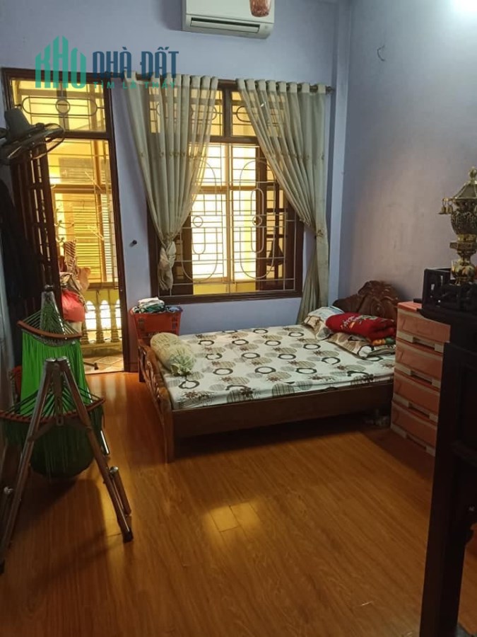 CẦN BÁN GẤP NHÀ QUẬN BA ĐÌNH SỔ RIÊNG Ô TÔ 7 CHỖ ĐỖ CỬAGIÁ CHỈ 2.5 TỶ