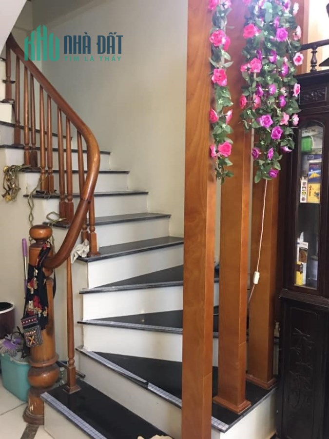 Bán Nhà phố Hồng Mai, ô tô đỗ cửa, 45m2, 5 tầng siêu đẹp, 4.4 tỷ