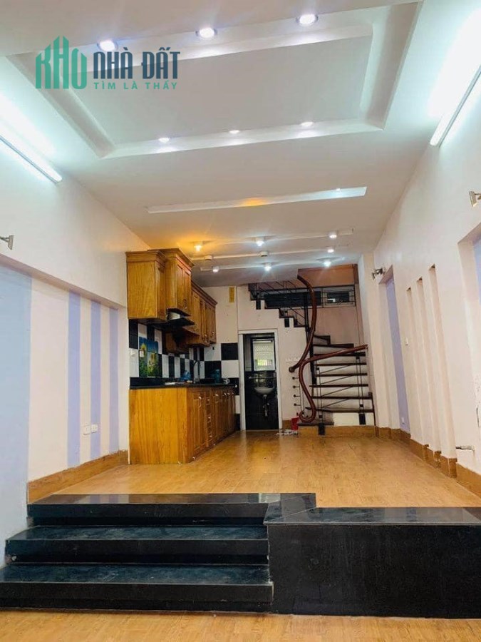 Siêu đỉnh an sinh, ô tô đỗ cửa 35m2, 5T, 4.1 tỷ phố Hồng Mai