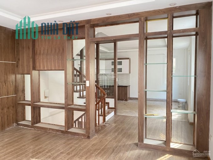 Chính chủ bán nhà số 25 ngõ 9 đường Võ Chí Công dt 40 m2 x 5 t mt 4,3 m giá 3,7 tỷ