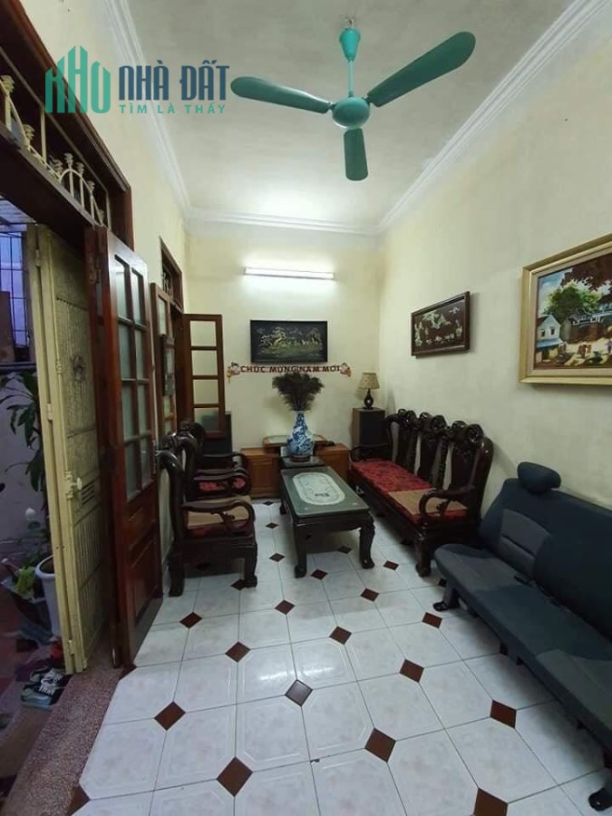 Bán nhà Giảng Võ,cho thuê,56mx4t,mt 9m,giá 3,7 tỷ.LH 0968124578.