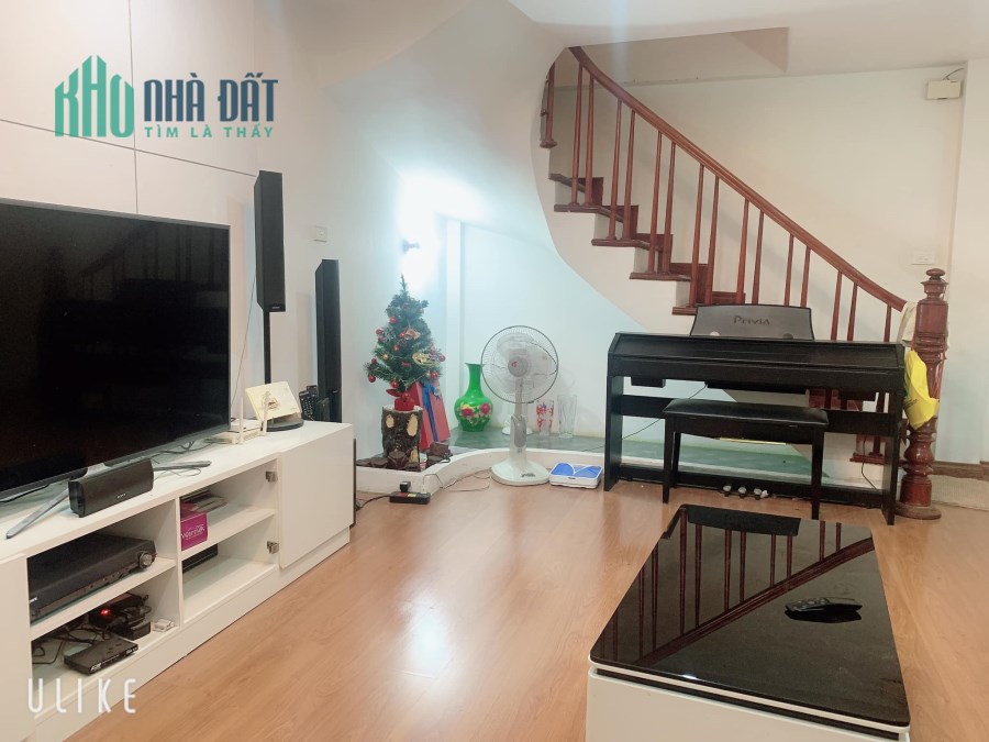 Nhà ngõ 122 Vũ Trọng Phung, Thanh Xuân, HN. DT 48m2x5T, MT 5,8m. 4,5tỷ.