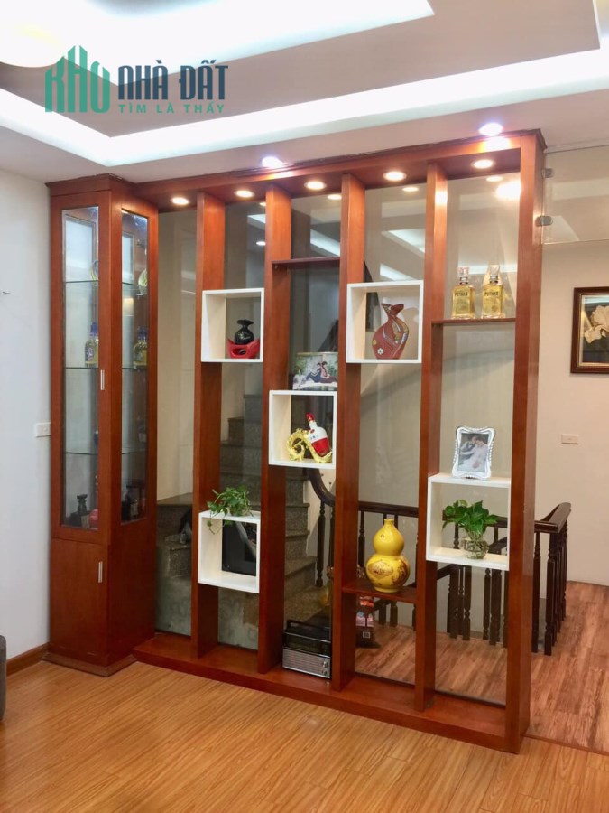 Ngôi nhà xinh và xịn, Nguyễn Ngọc Nại, Thanh Xuân, HN. DT 50m2, MT 4m. 7,5 tỷ (TL).