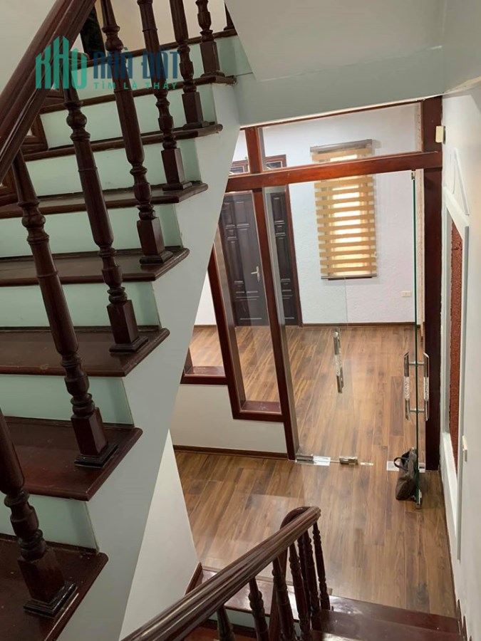 Bán nhà Lô Góc Ô Tô, Kinh Doanh Phố Nguyễn Thị Định, diện tích 40m2, 5 tầng, giá 7.2 tỷ.