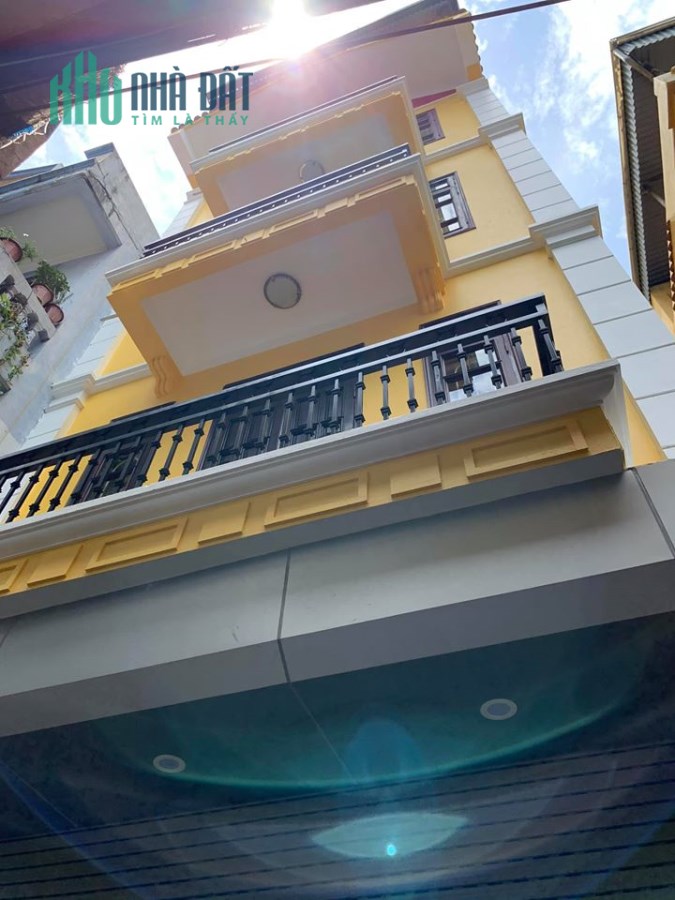 Bán nhà Lô Góc Ô Tô, Kinh Doanh Phố Nguyễn Thị Định, diện tích 40m2, 5 tầng, giá 7.2 tỷ.