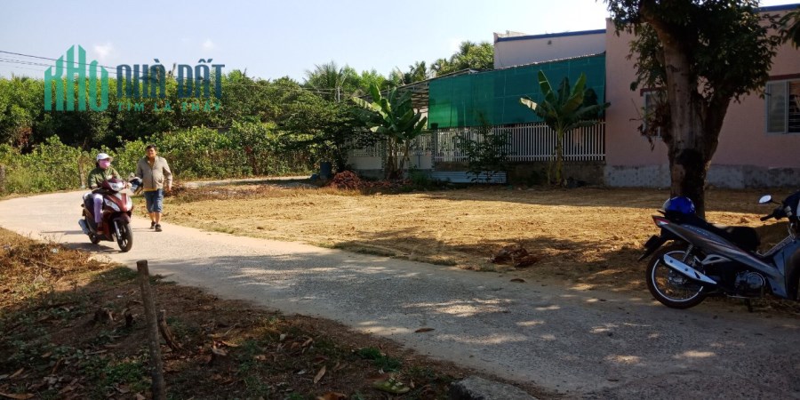 Bán đất hai mặt tiền đường xe hơi Xuân Hưng, Xuân Lộc