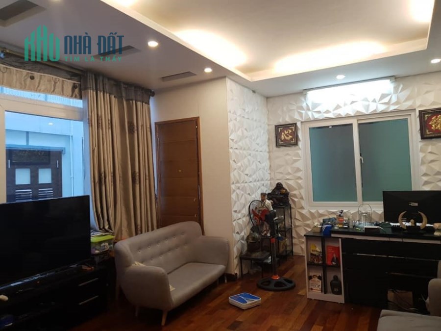 NHÀ NGUYỄN TRI PHƯƠNG SIÊU HIẾM, KINH DOANH, ÔTÔ TRÁNH 40M2, 5 TẦNG, LH : 0815291097.