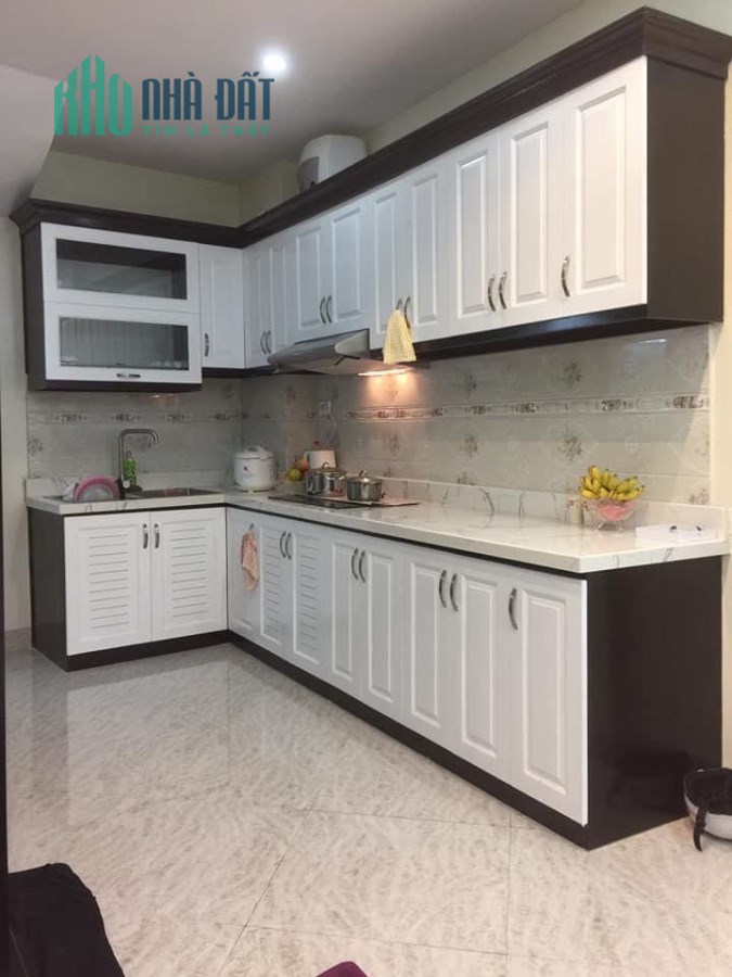 P/Lô ô tô nội thất VIP cách phố Thái Thịnh 30m,dt 45m*5t,mt 6.5m,4.28tỷ.