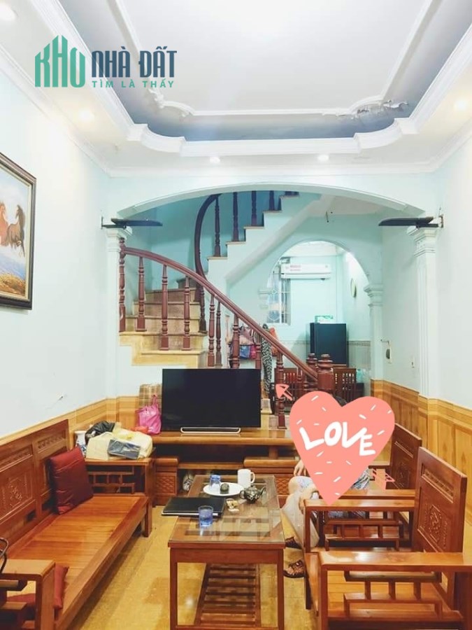 Bán nhà Bằng Liệt, 36m x 4 tầng, Ô tô đỗ cửa, chỉ 2.5 tỷ