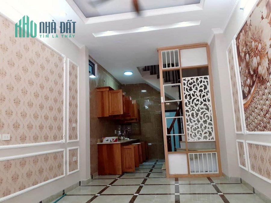 Chính chủ bán nhà đất Thạch Bàn-Long Biên. Lô góc 3.3 tỷ/38m2. Phút mốt ra Aeon Mall.