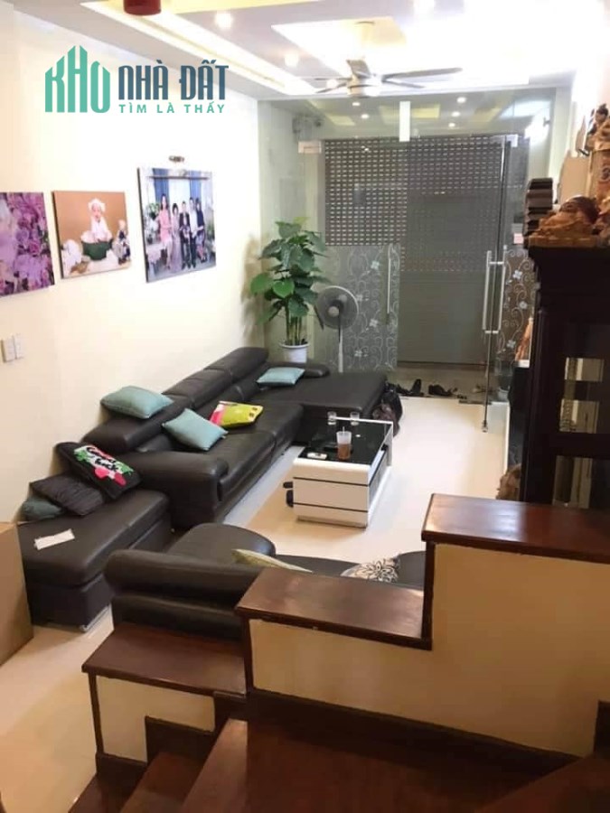 Bán nhà phố cổ Phó Đức Chính 50 m2, 5 tầng, 8.5 tỷ.
