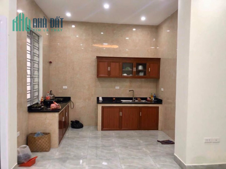 Bán Nhà Yên Hòa Cầu Giấy 35m2, 5T, MT 4m, 50m Ra Phố, Đường 3m Cực Thoáng mát