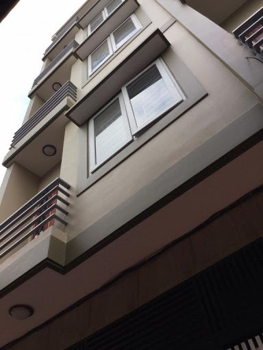 Gia đình cần bán nhà mặt phố Nguyễn Công Hoàn dt 90 m2 lô góc 3 mặt thoáng 25 tỷ.
