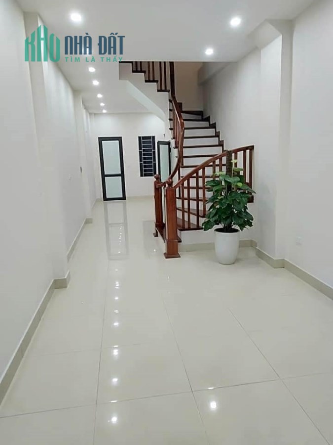Bán nhà 4 tầng 35m2, mặt tiền 3,5m phố Quan Hoa giá 3,4 tỷ.