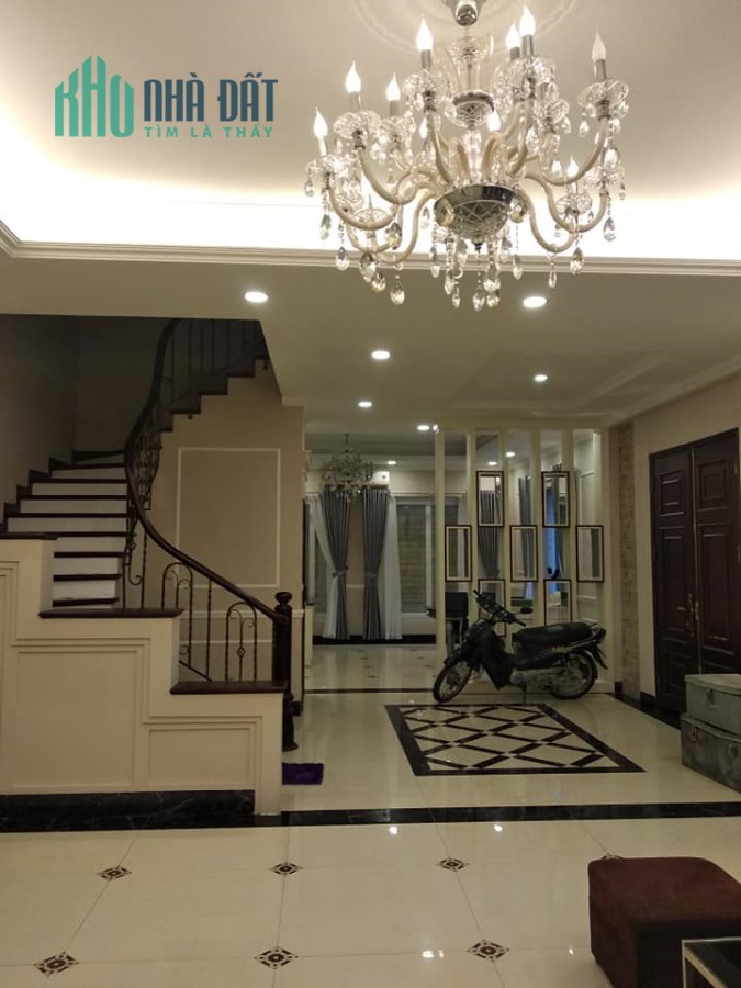 Bán nhà mặt phố Hoàng Hoa Thám giá thấp hơn giá thị trường, chỉ 193 triệu/m cực rẻ.